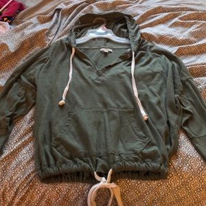 American eagle cropped quarter sleeved hoodie